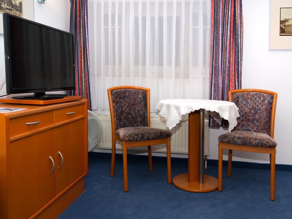 Отель Boerse Coswig Косвиг Экстерьер фото